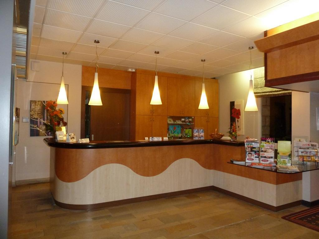 Brit Hotel Confort Saint-Brieuc Langueux Exterior photo